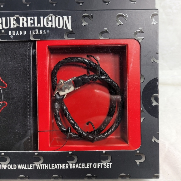True Religion Leather Wallet & Bracelet Gift Set - Picture 5 of 7